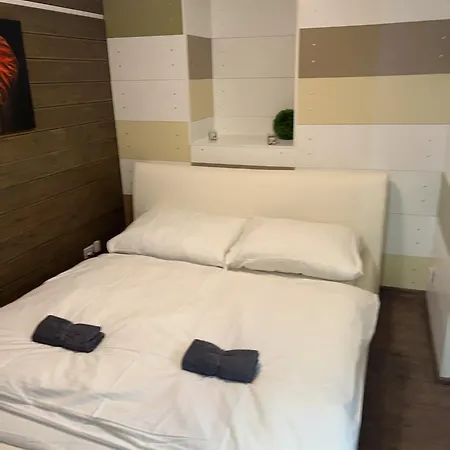 Cozy Design Style At Centrum Apartman